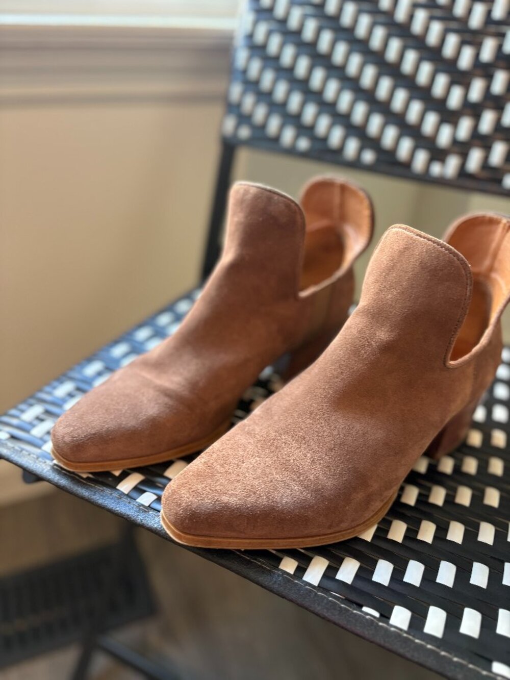 Franco Sarto Brown Suede Leather Ankle Booties Women's Size 7M Cutout